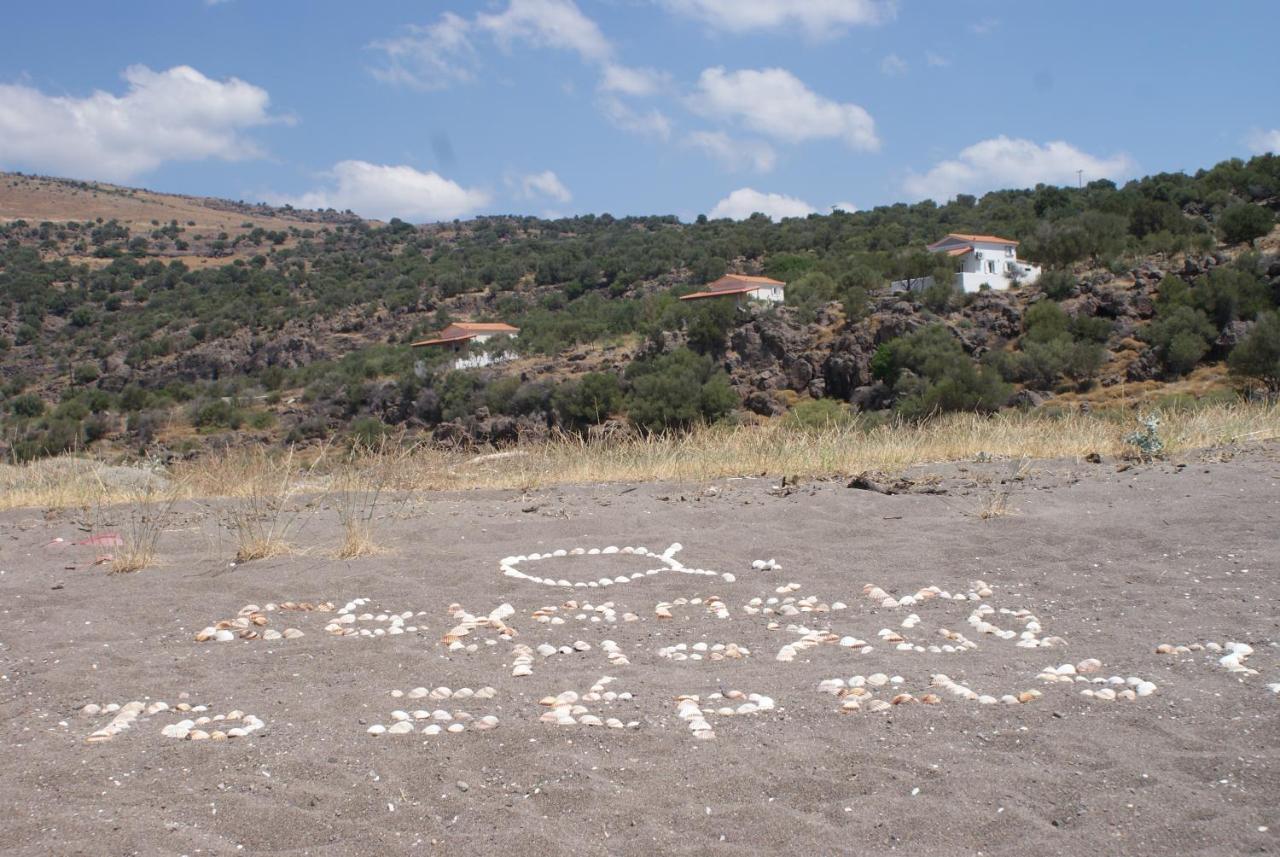 "Koukmos Beach" Greenspace Living - Private Sandy Beach Parakoila Bagian luar foto